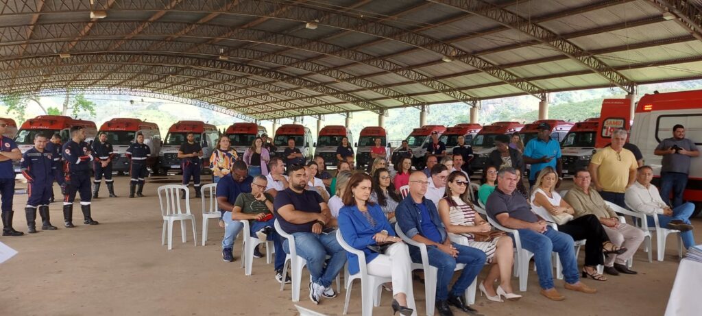 Entrega das ambulâncias SAMU 192